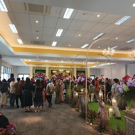 Tos Hotel & Convention Center Tangerang Powered By Archipelago Exterior foto