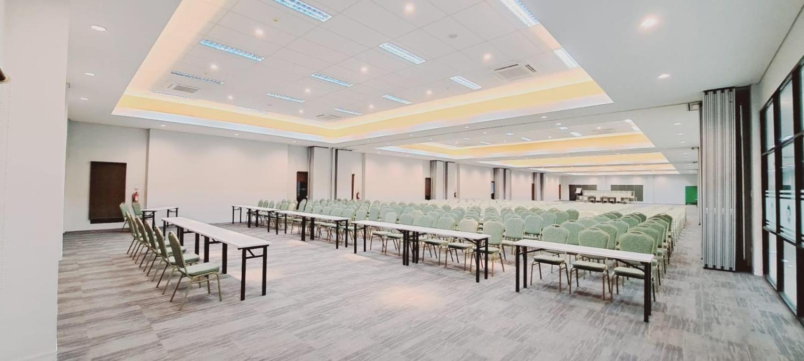 Tos Hotel & Convention Center Tangerang Powered By Archipelago Exterior foto